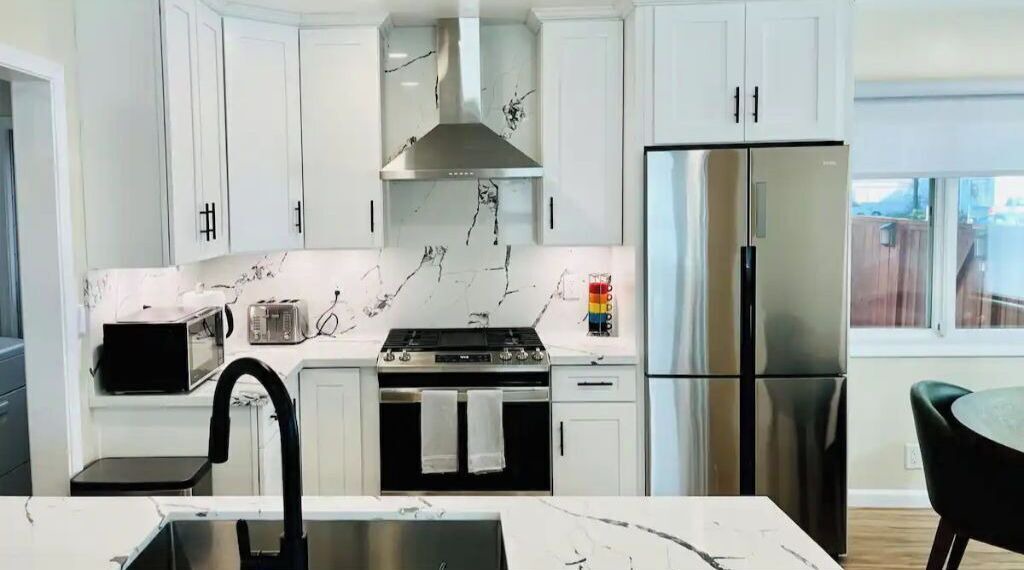 Photo of Kitchen in Del Aire