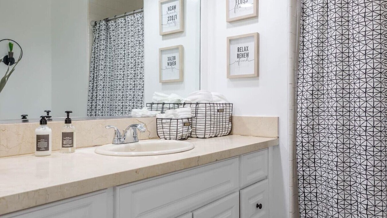 Photo of Bathroom in Valley Village