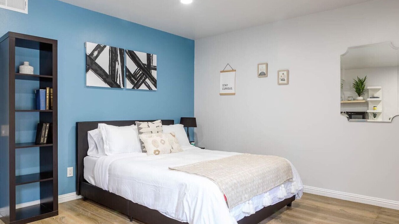 Photo of Bedroom in Valley Village