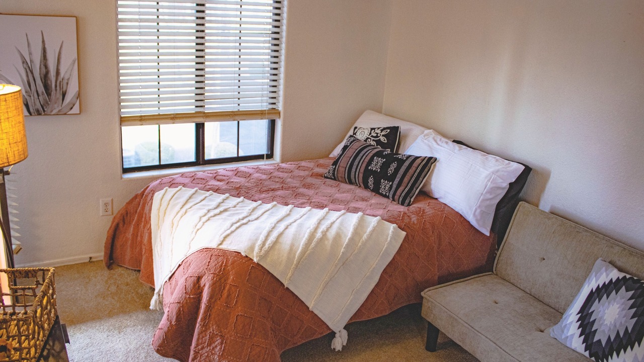Photo of Bedroom in Paradise Valley Village