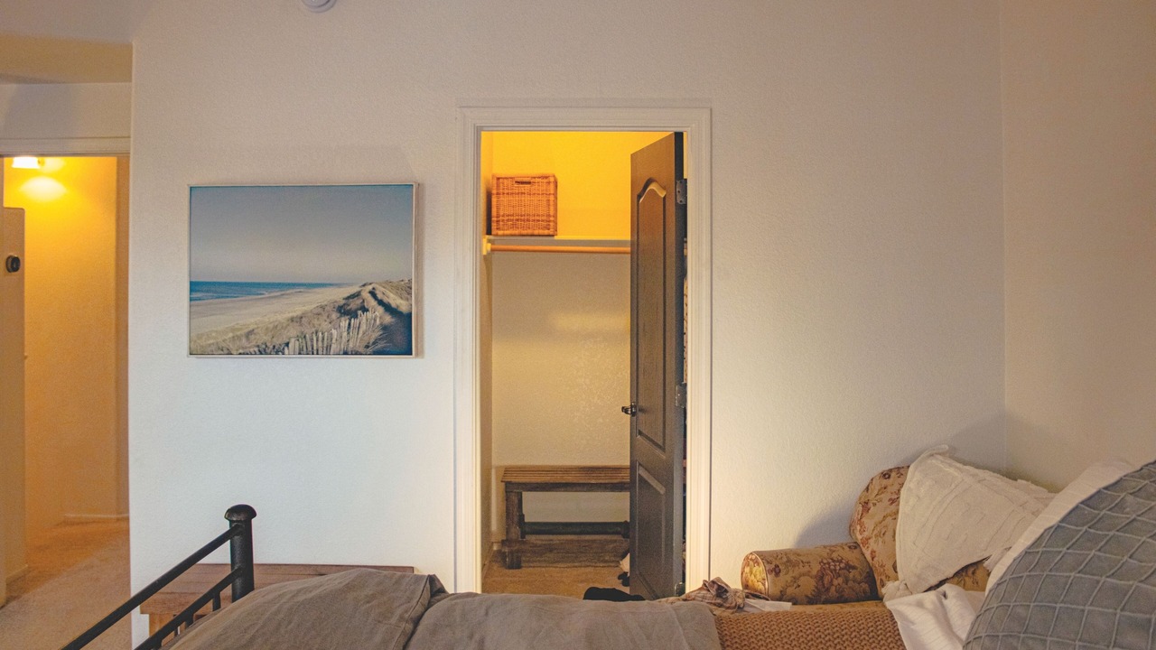 Photo of Bedroom in Paradise Valley Village