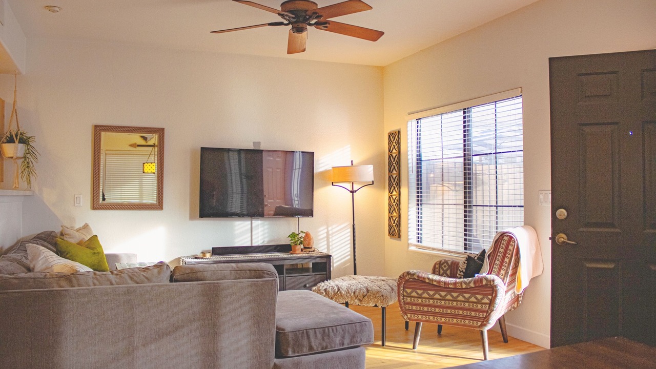 Photo of Livingroom in Paradise Valley Village