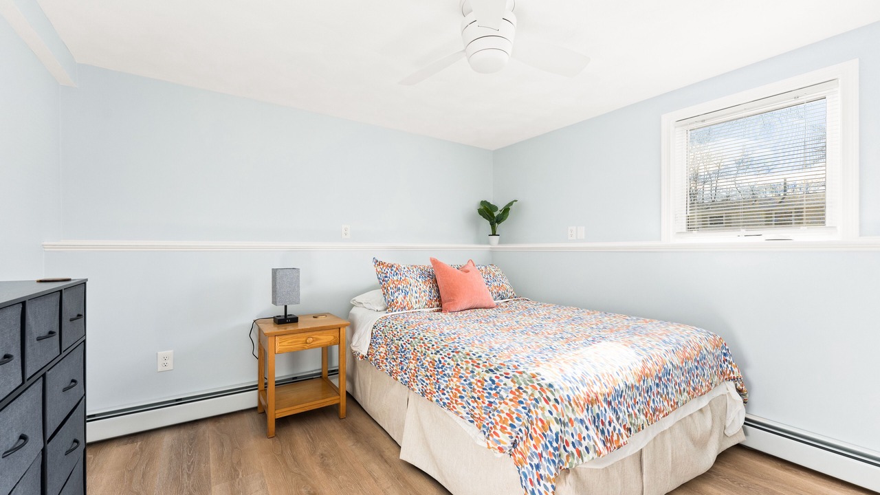 Photo of Bedroom in Saunderstown