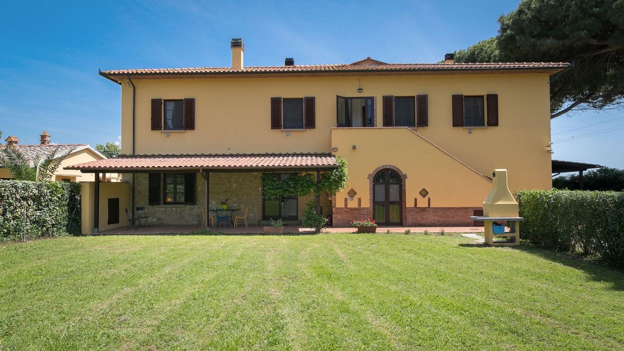 Photo of Outdoor in Cecina