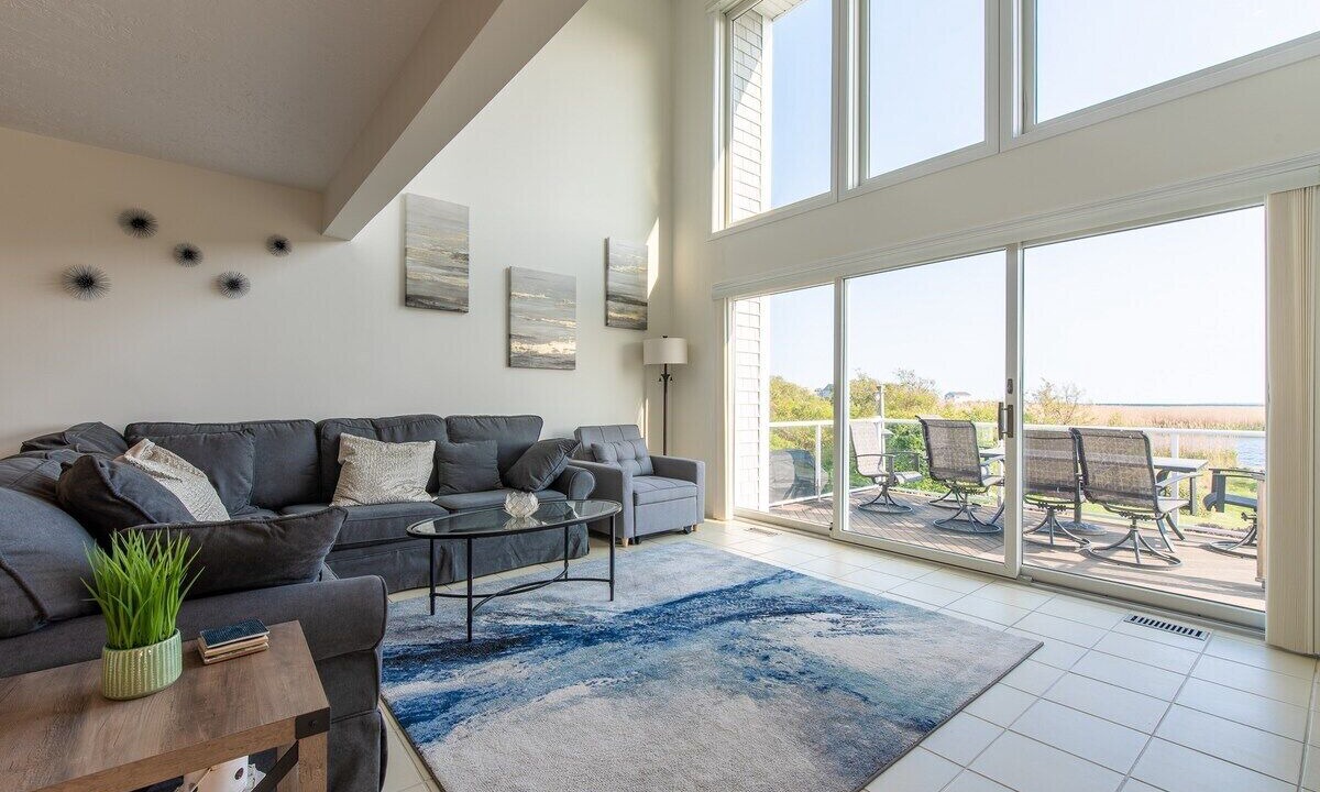 Photo of Livingroom in Point Judith