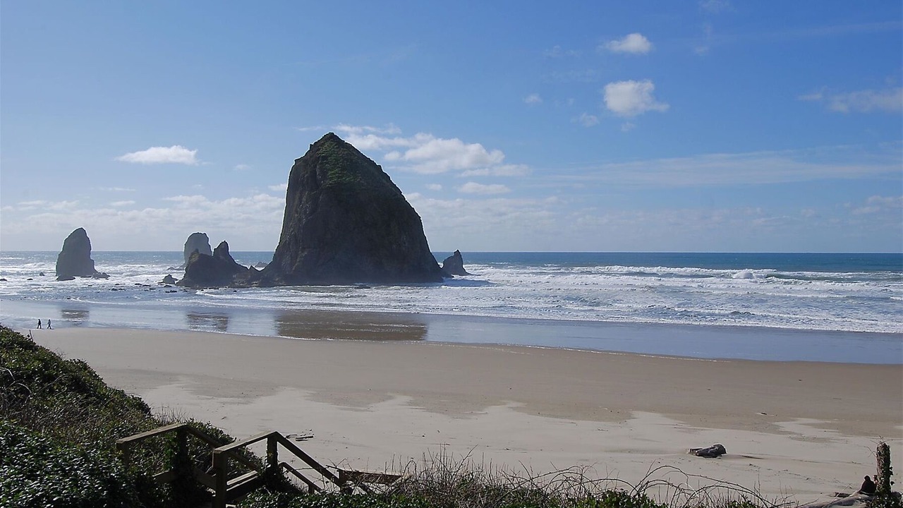 Photo of Others in Downtown Cannon Beach