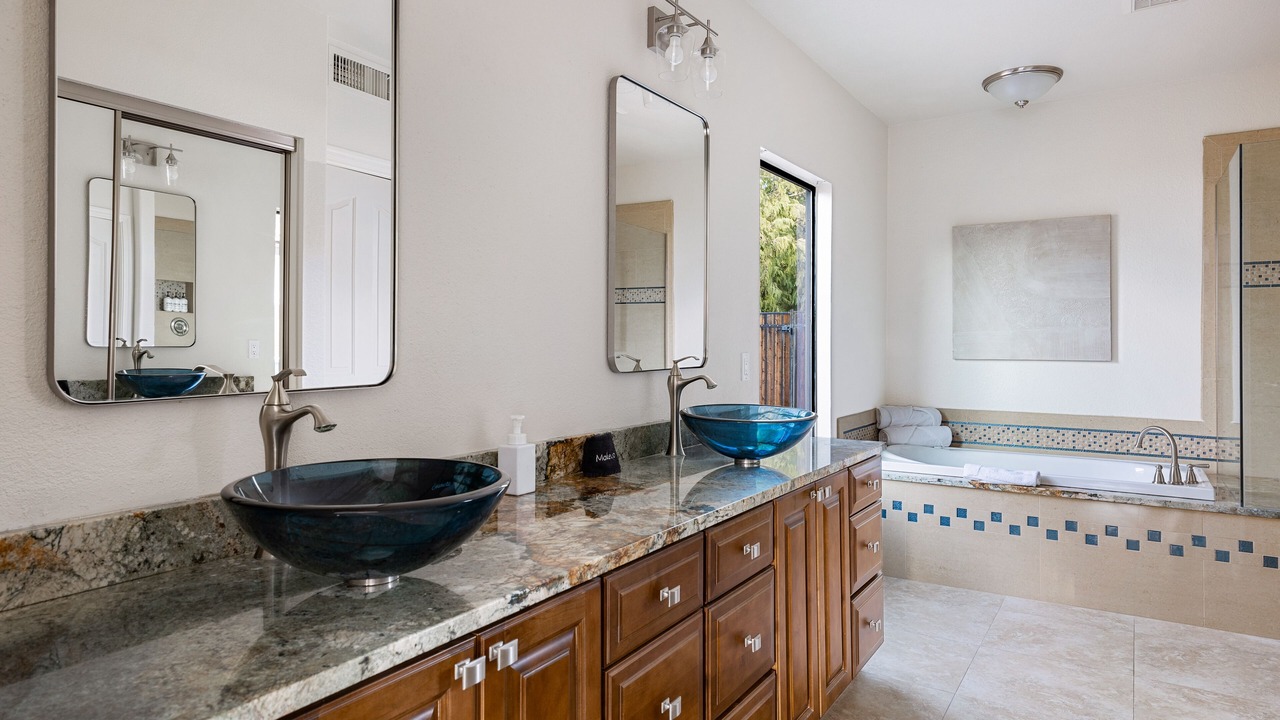 Photo of Bathroom in Arabian Views