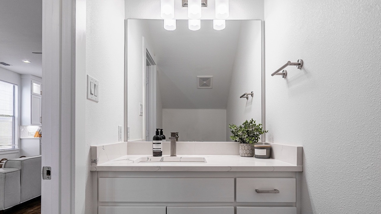 Photo of Bathroom in West Dallas