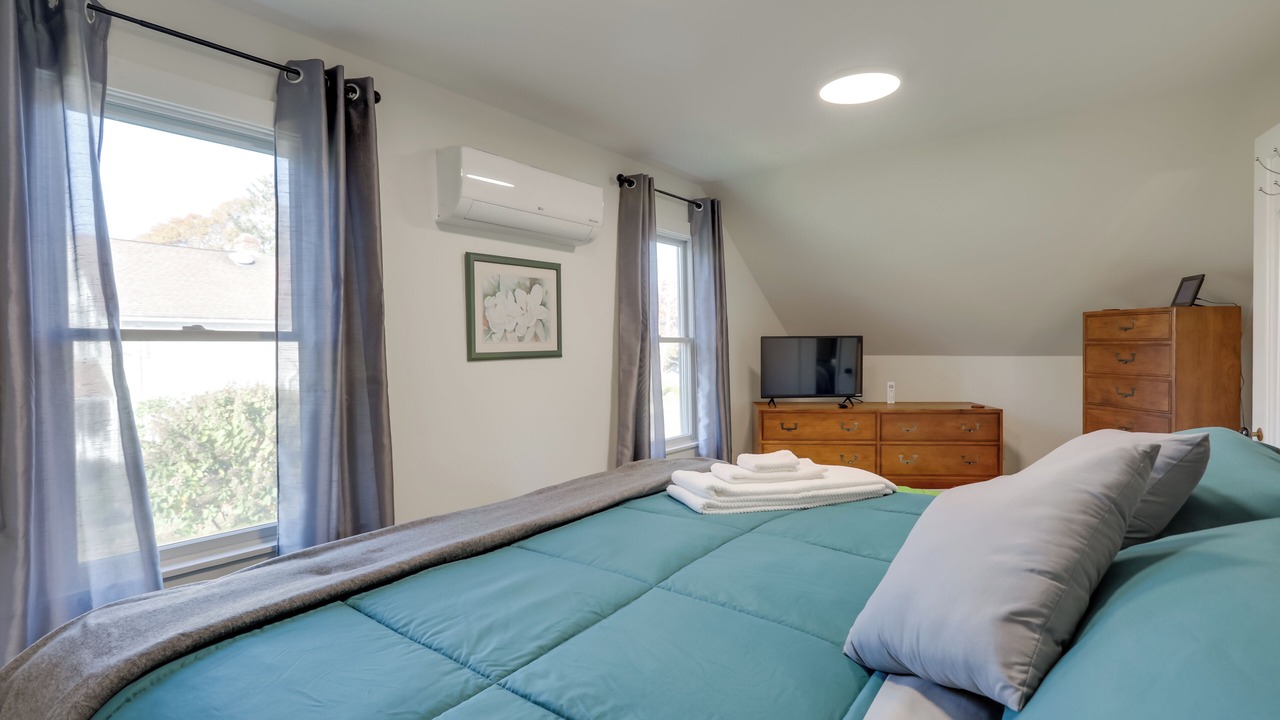 Photo of Bedroom in Wakefield-Peacedale