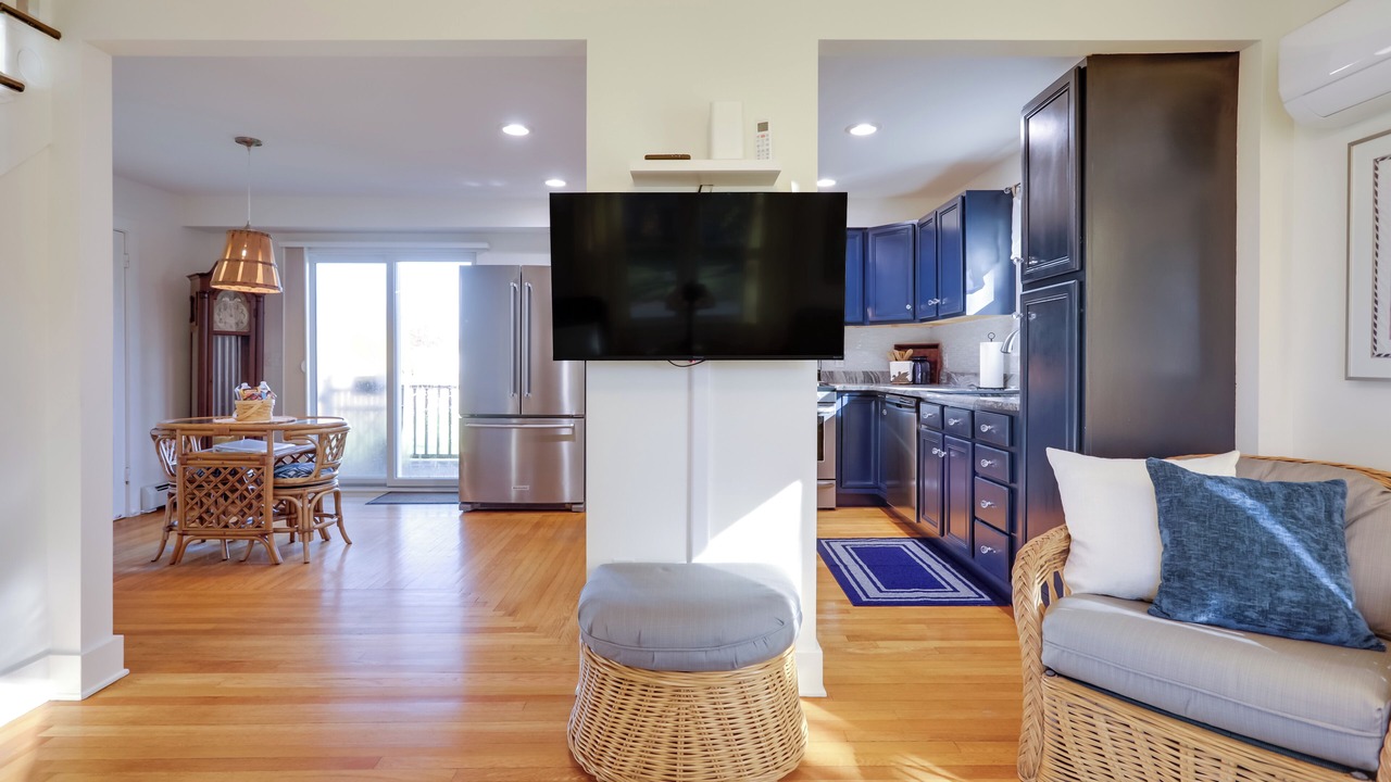 Photo of Livingroom in Wakefield-Peacedale