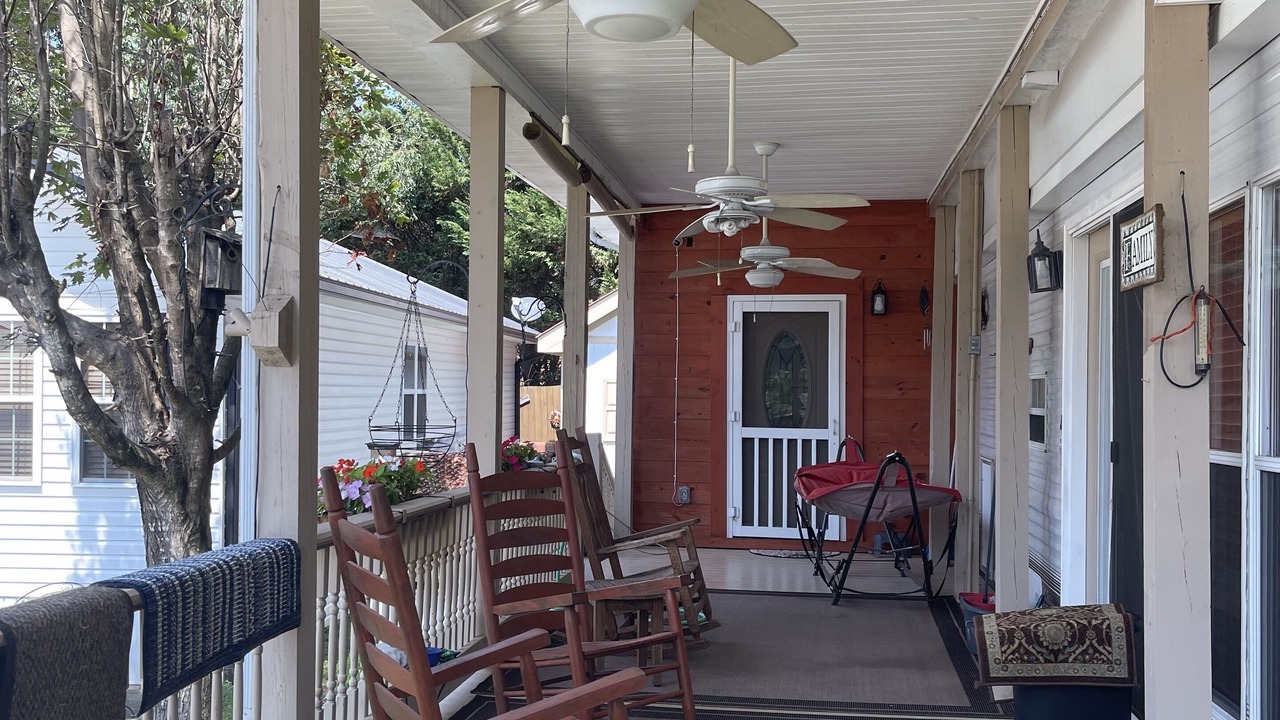 Photo of Patio Balcony in Hiawassee