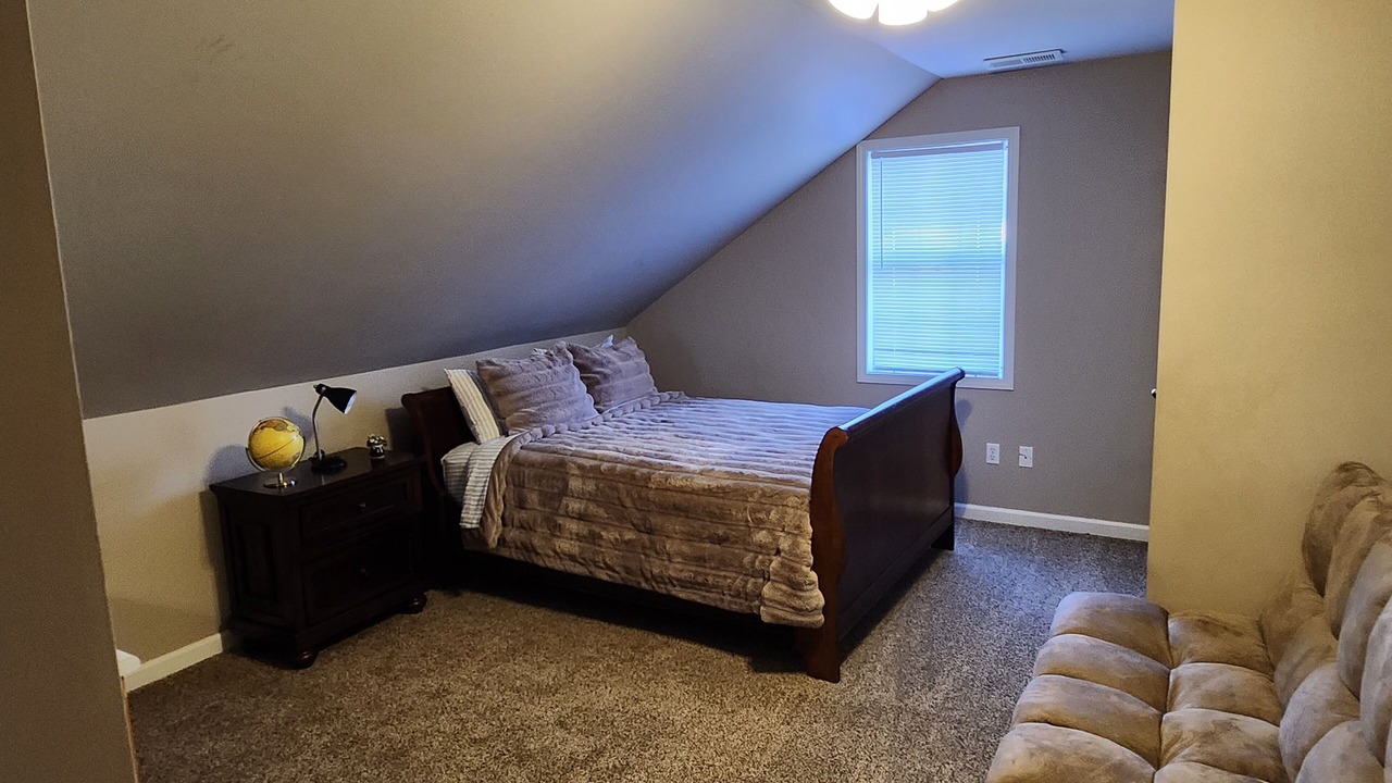Photo of Bedroom in Guntersville