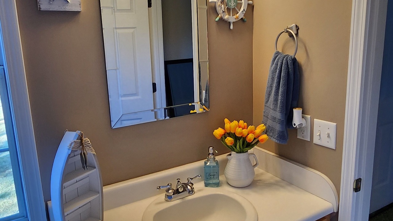 Photo of Bathroom in Guntersville