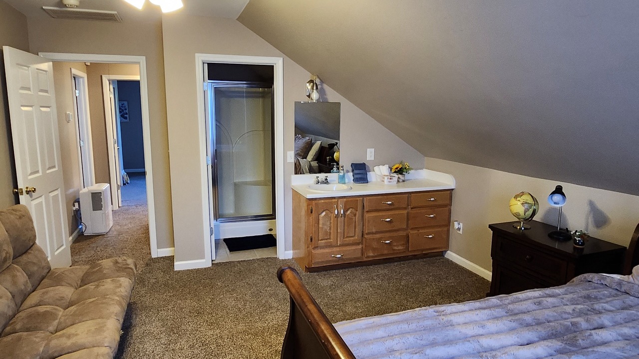 Photo of Bedroom in Guntersville
