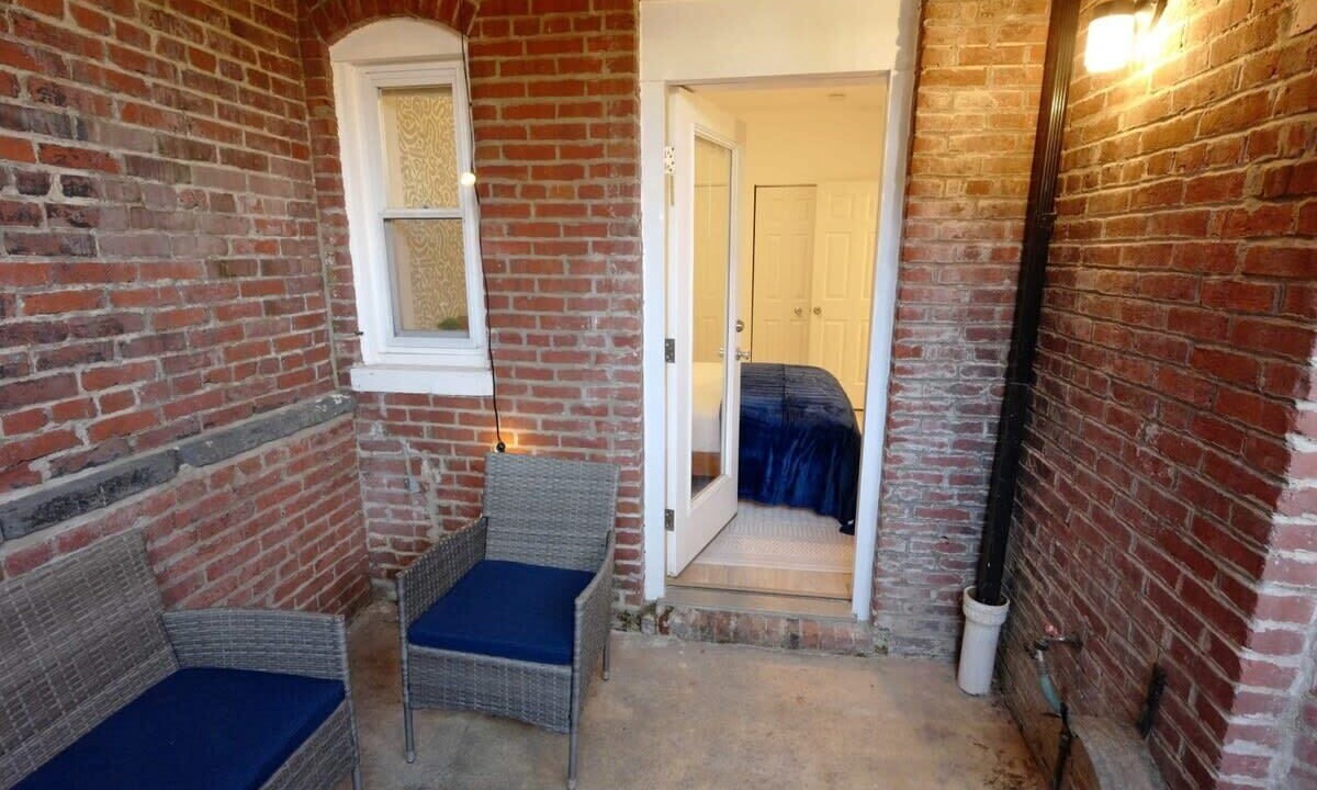 Photo of Others in Shaw