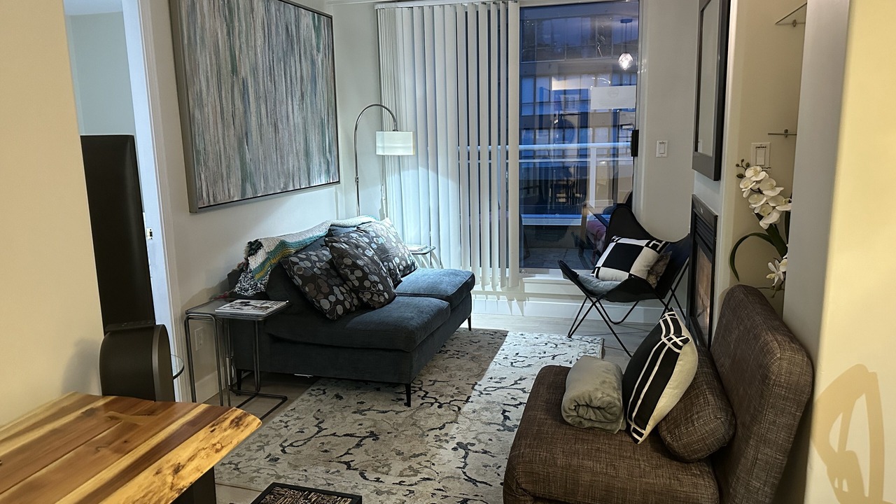 Photo of Livingroom in Downtown Vancouver