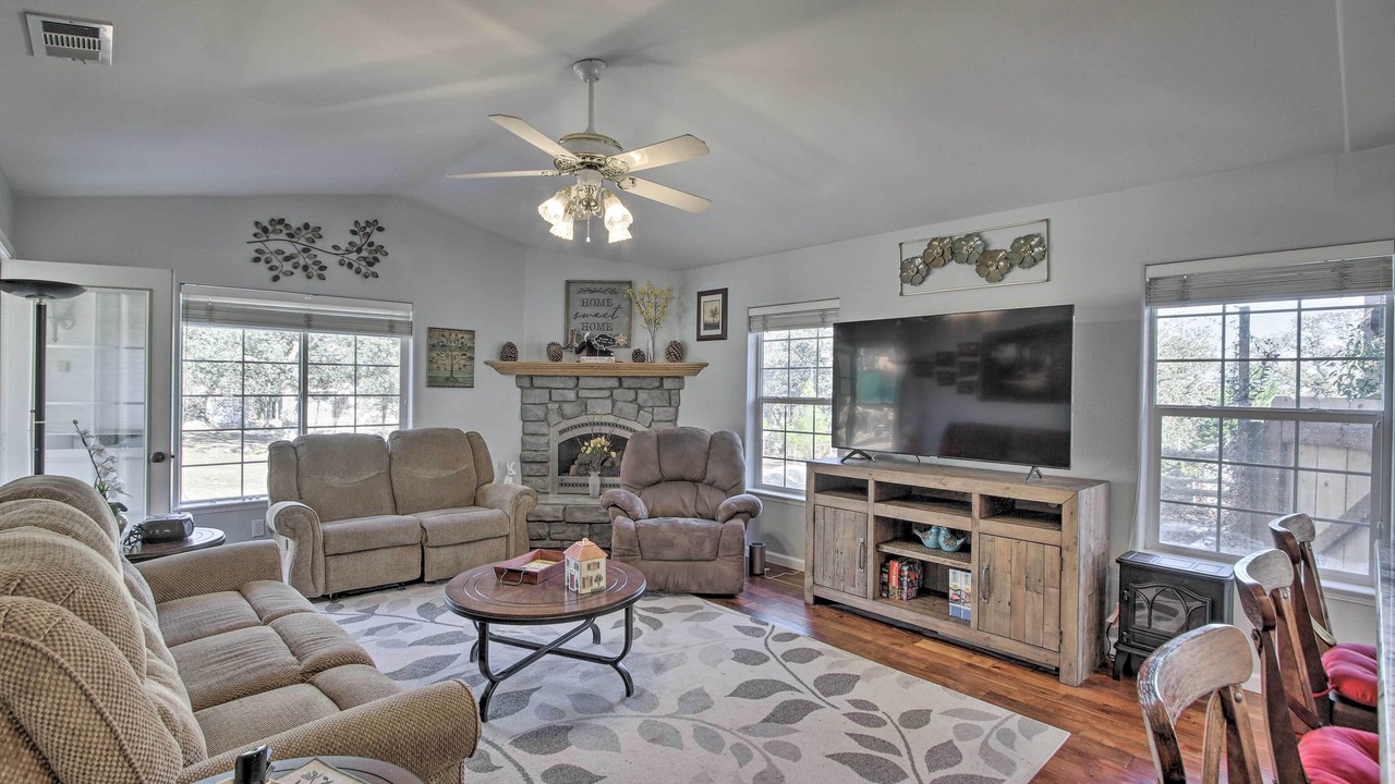 Photo of Bedroom in Tehachapi