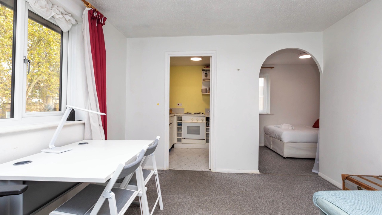 Photo of Bedroom in Evelyn