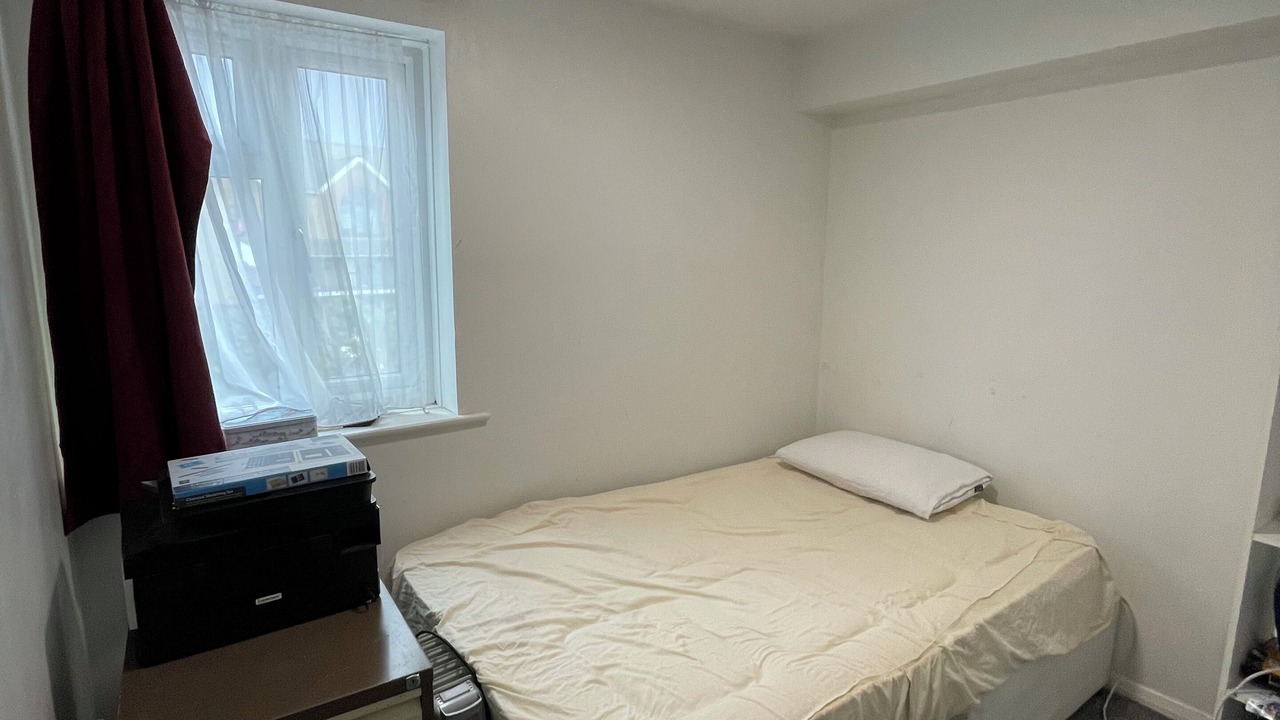 Photo of Bedroom in Evelyn