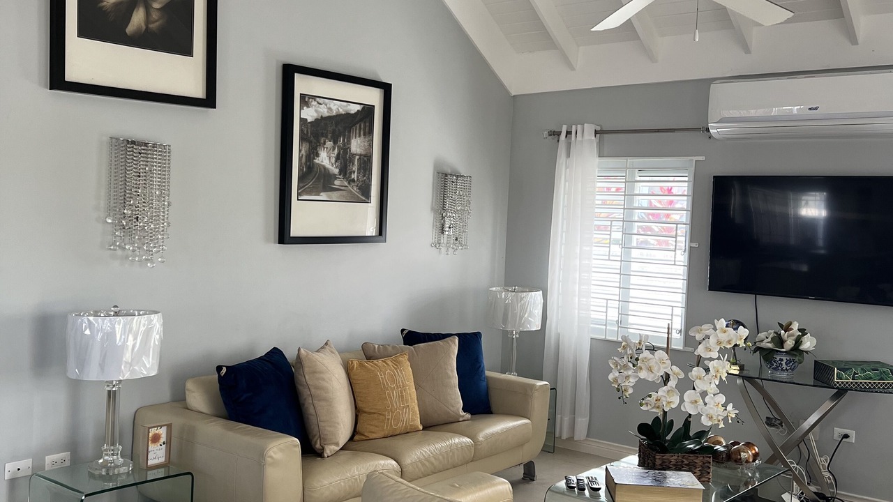 Photo of Livingroom in St. Ann's Bay