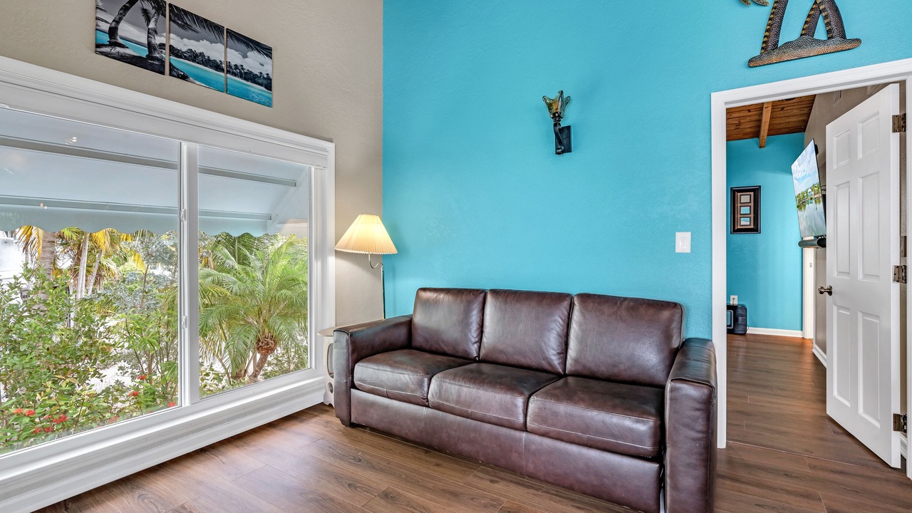 Photo of Livingroom in Breezeswept Beach Estates