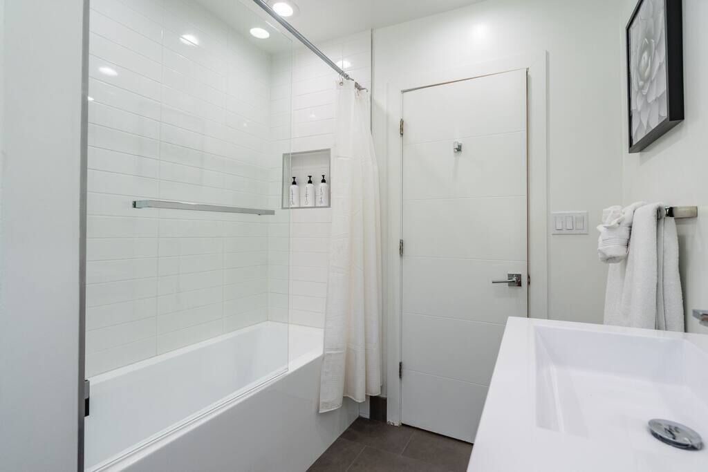 Photo of Bathroom in Fashion Square