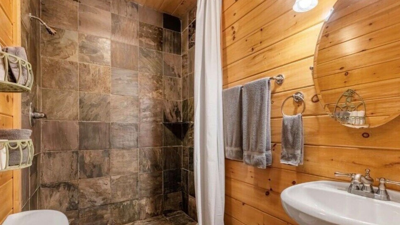 Photo of Bathroom in Necowa Cove