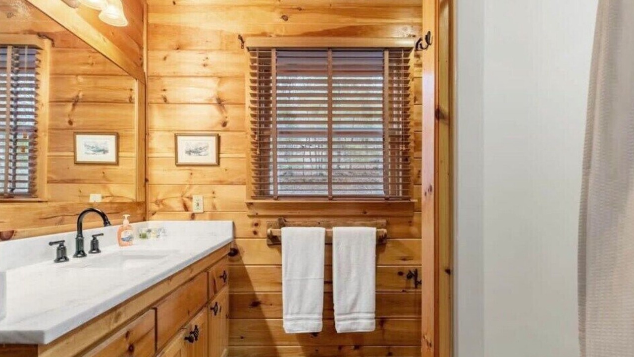 Photo of Bathroom in Necowa Cove