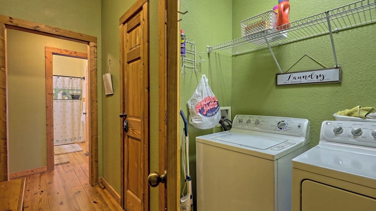 Photo of Bedroom in Hayesville
