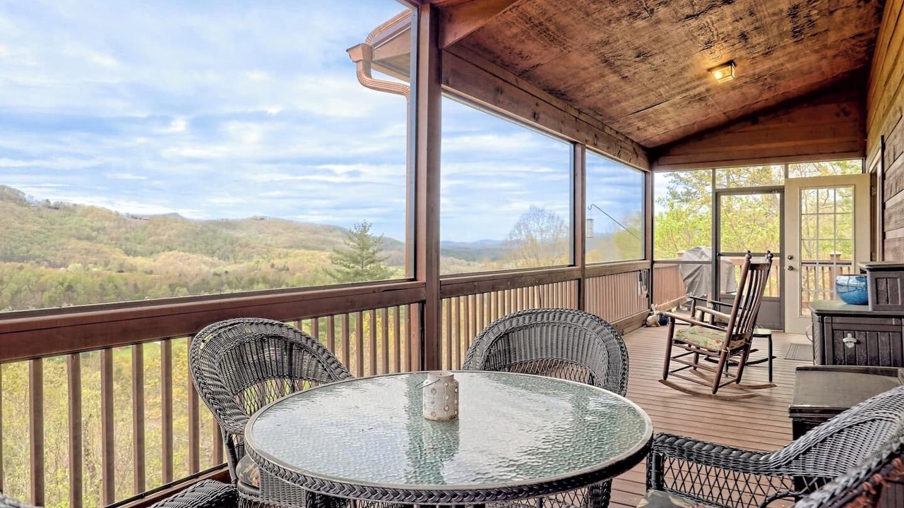 Photo of Outdoor in Hayesville
