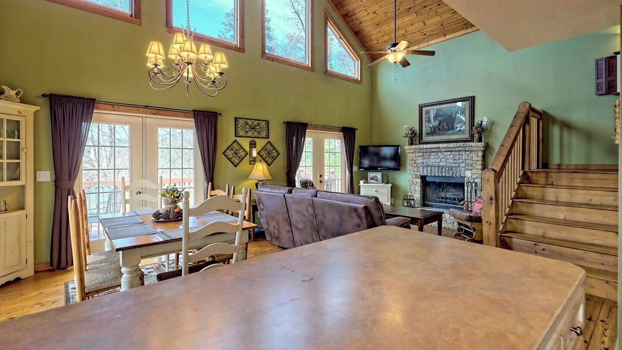 Photo of Livingroom in Hayesville
