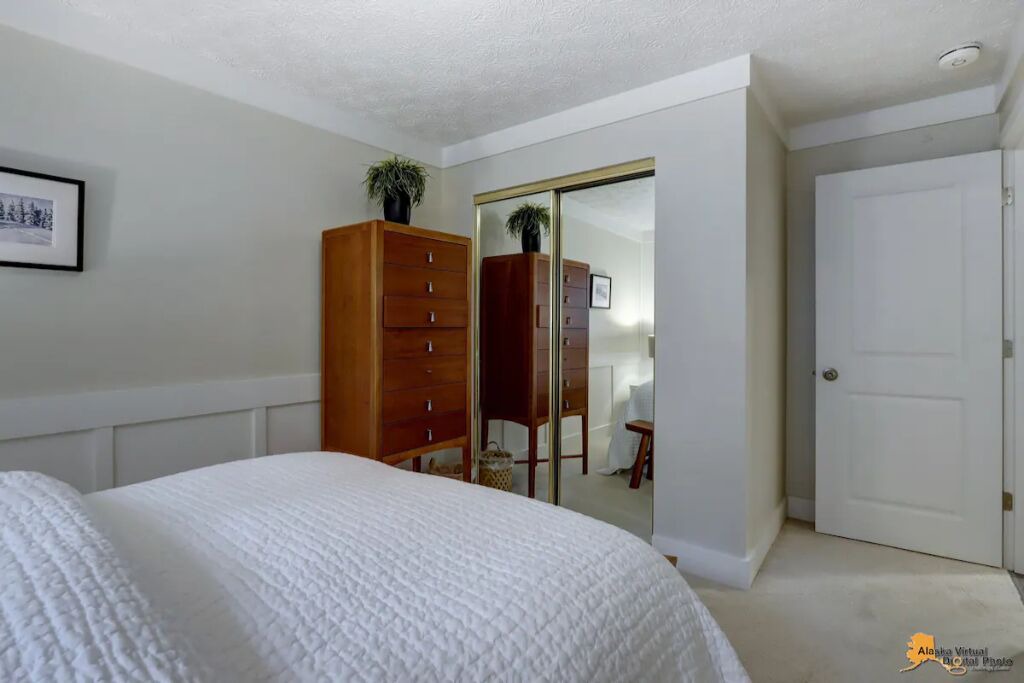 Photo of Bedroom in Midtown Anchorage
