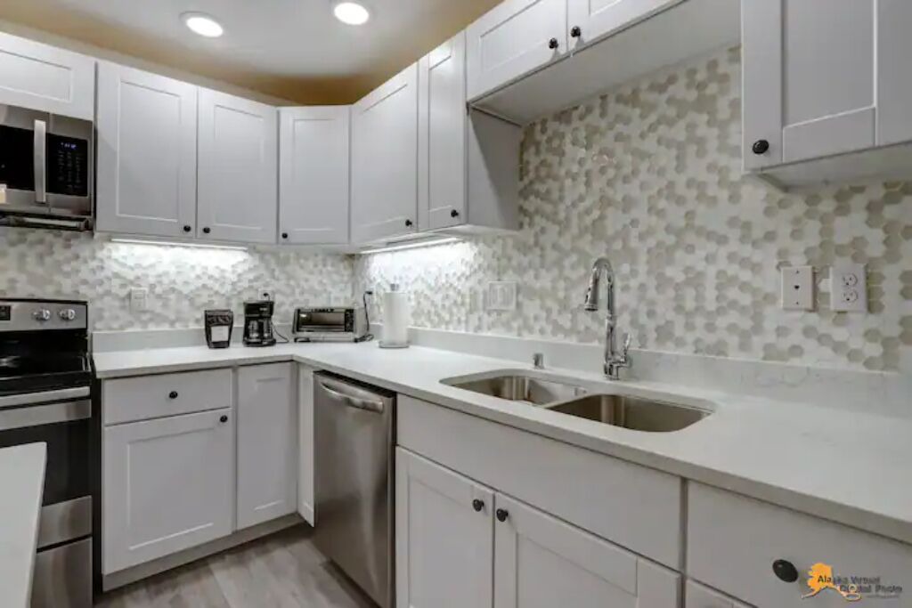 Photo of Kitchen in Midtown Anchorage