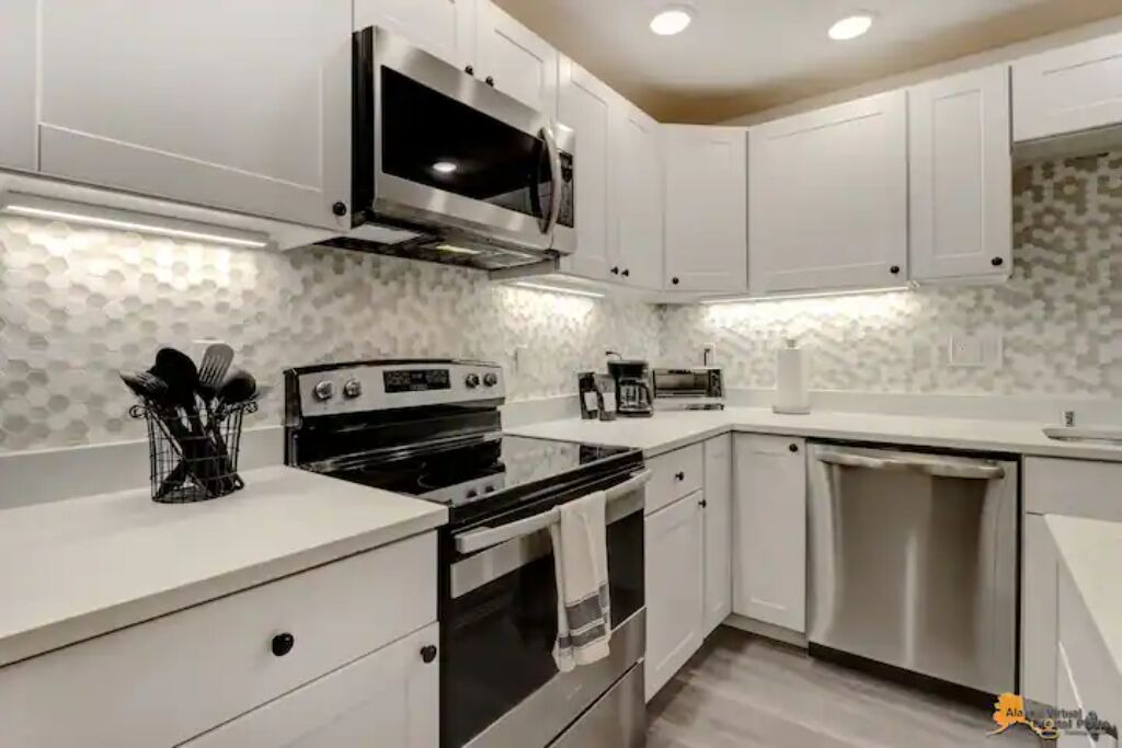 Photo of Kitchen in Midtown Anchorage