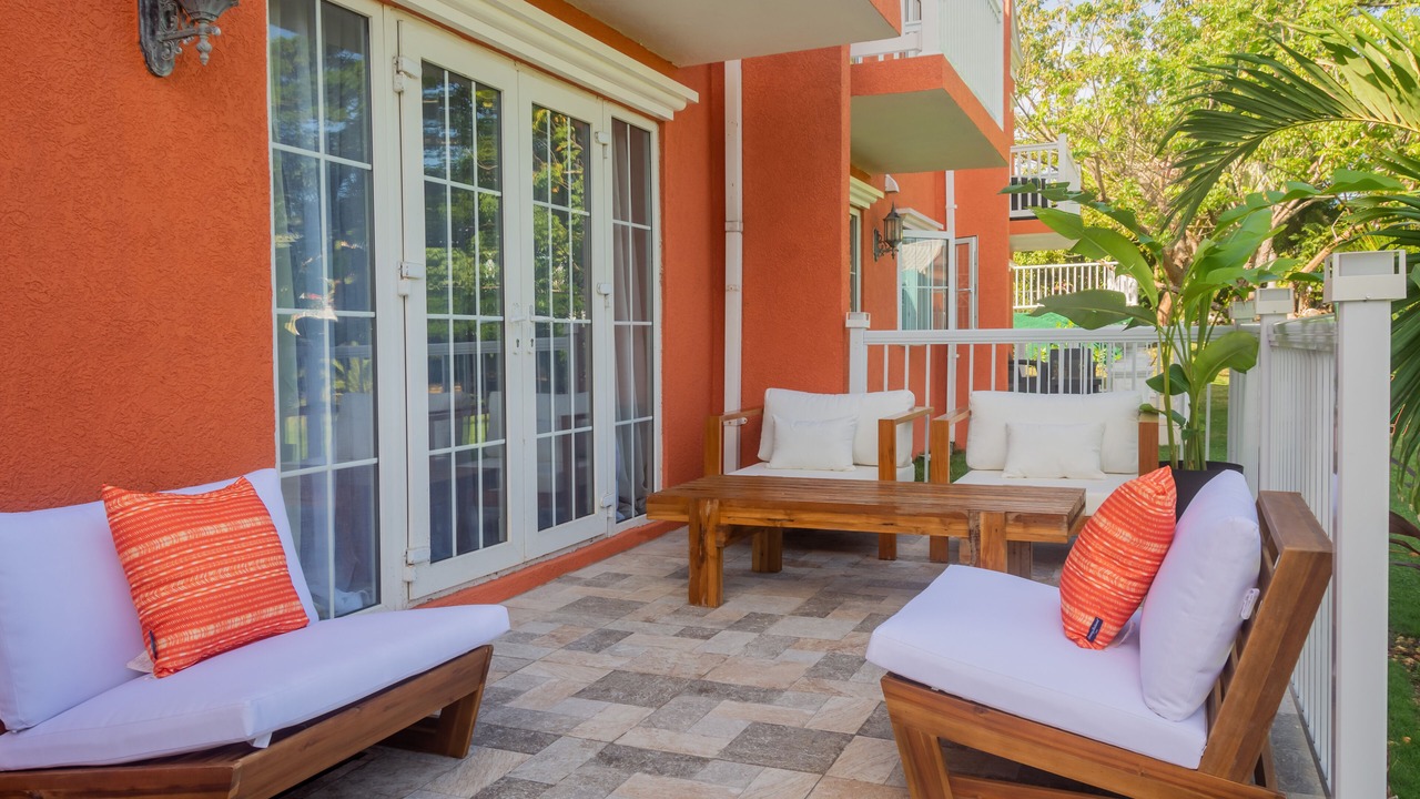 Photo of Patio Balcony in Orange Bay
