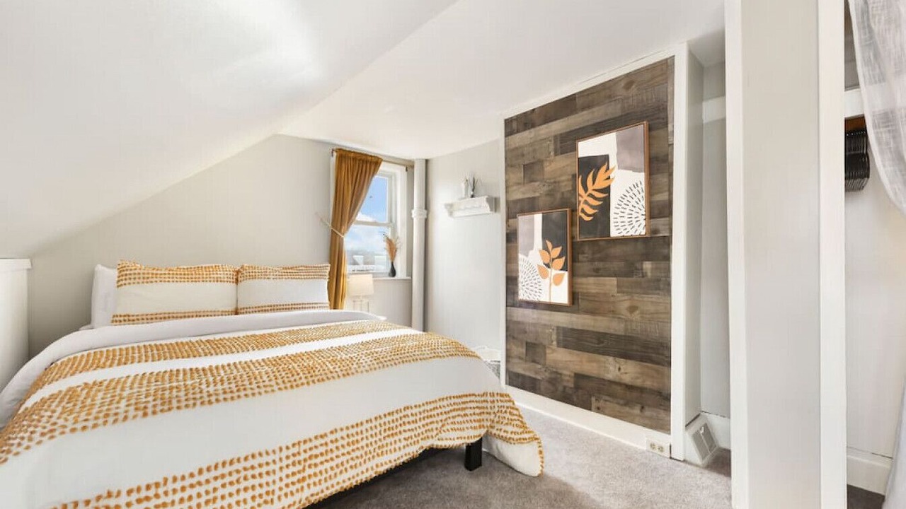 Photo of Bedroom in Lawrenceville