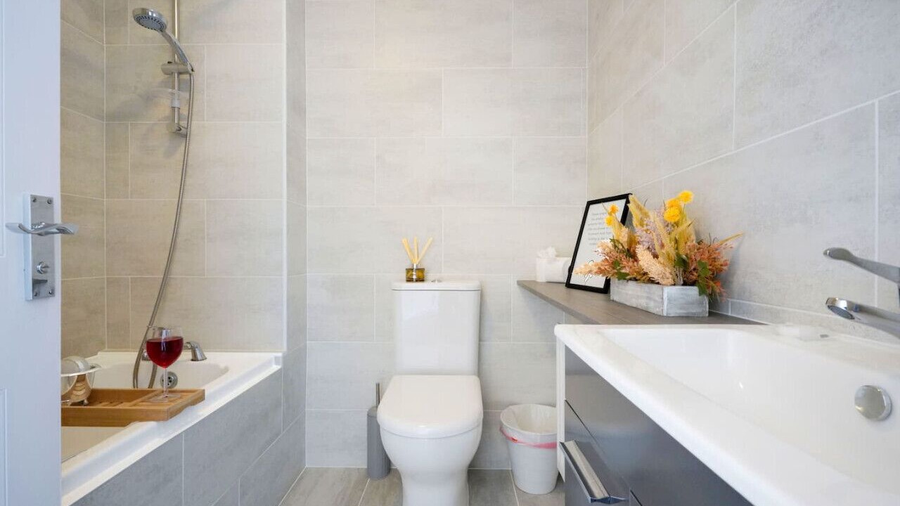 Photo of Bathroom in Luton