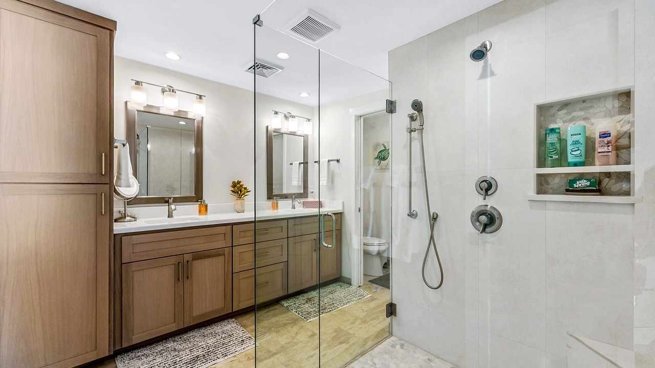 Photo of Bathroom in Harbor
