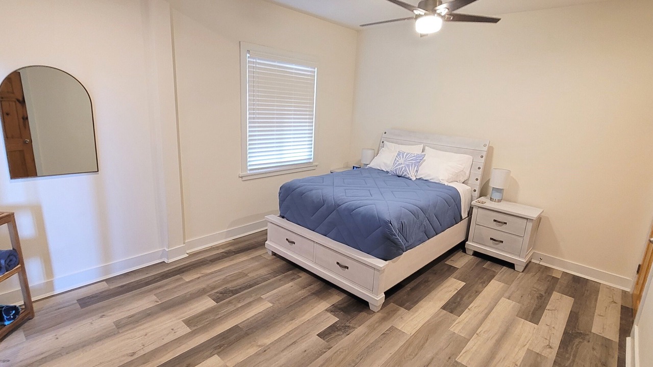 Photo of Bedroom in Dixon Cove