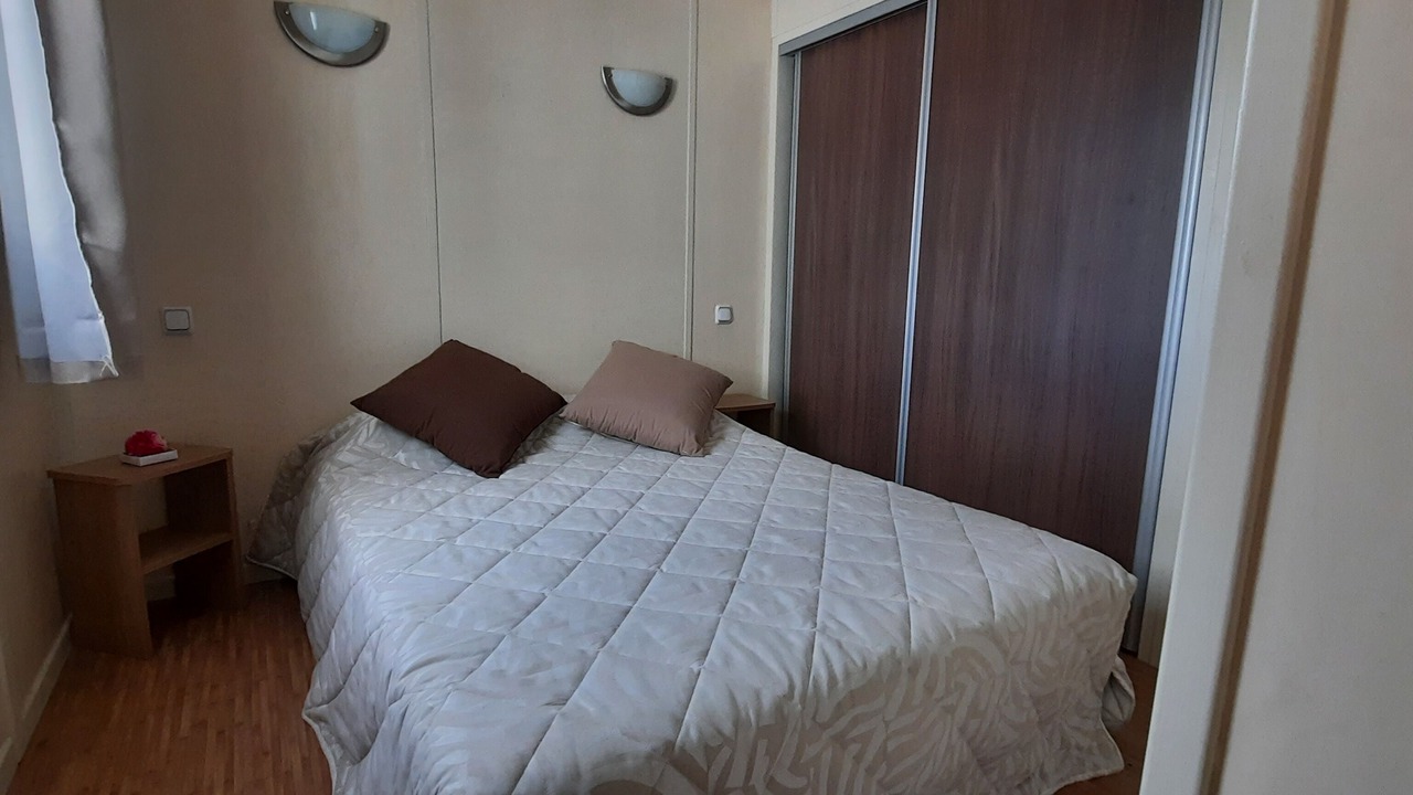 Photo of Bedroom in Caurel