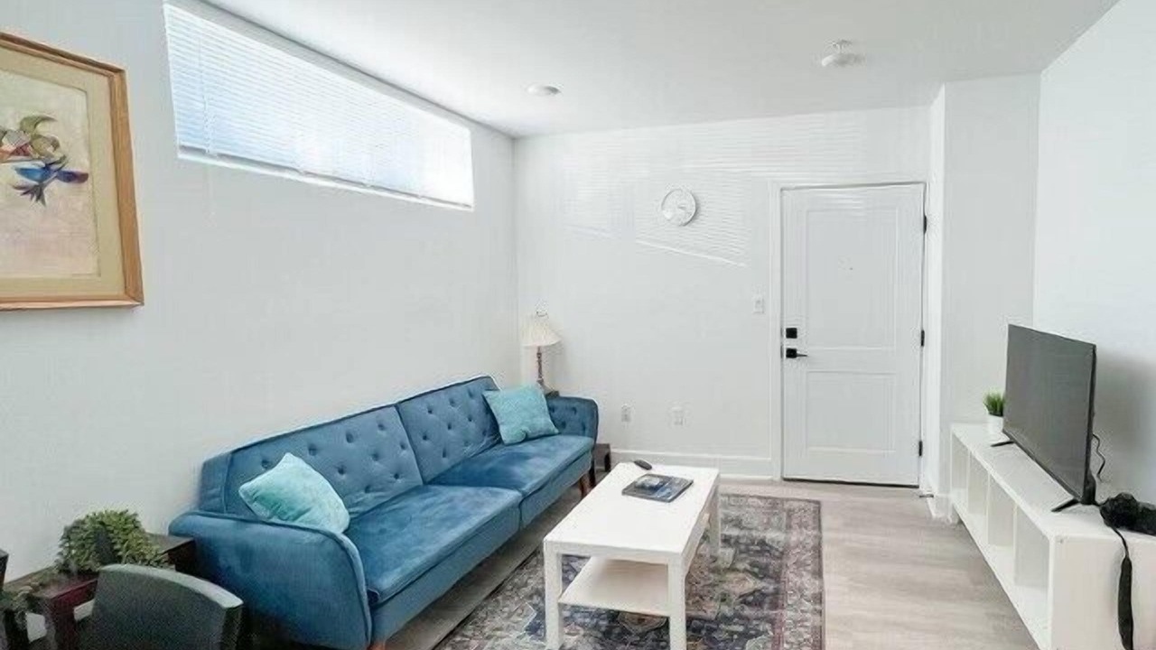 Photo of Livingroom in Petworth