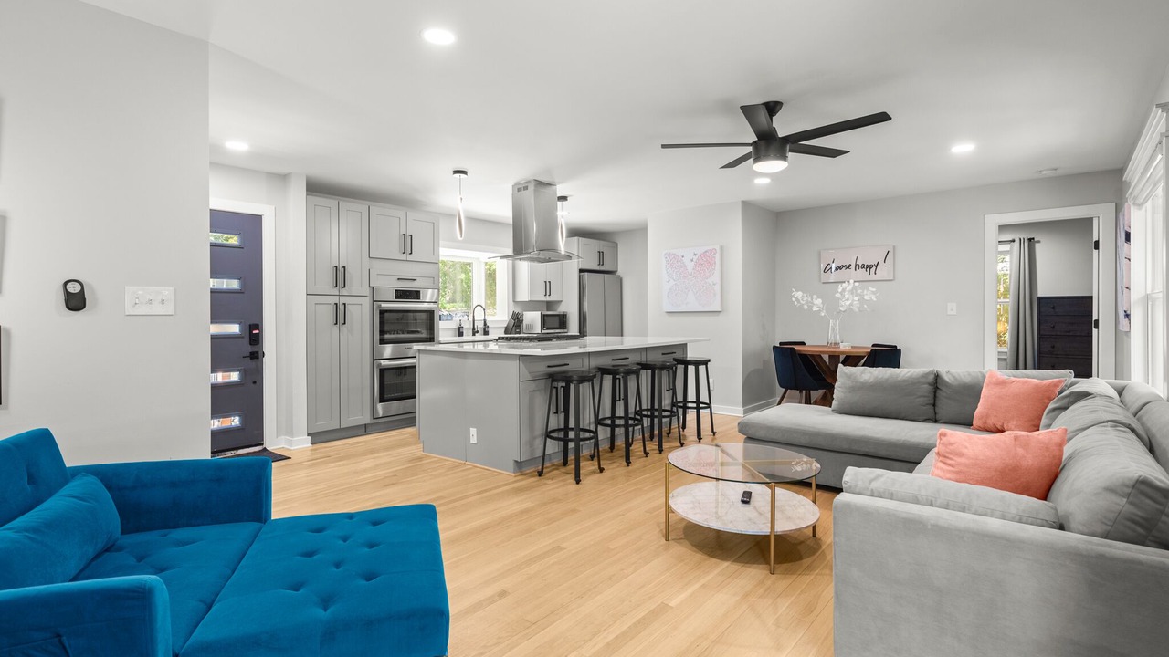 Photo of Livingroom in Garden Hills