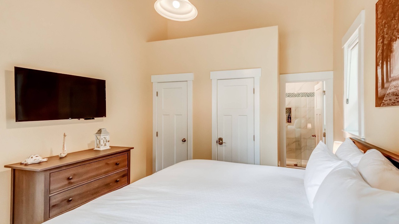 Photo of Bedroom in Nelscott