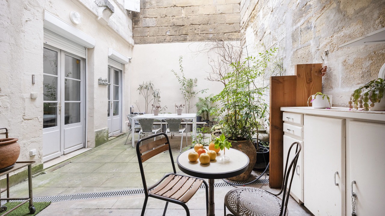 Photo of Outdoor in Saint Seurin - Fondaudege