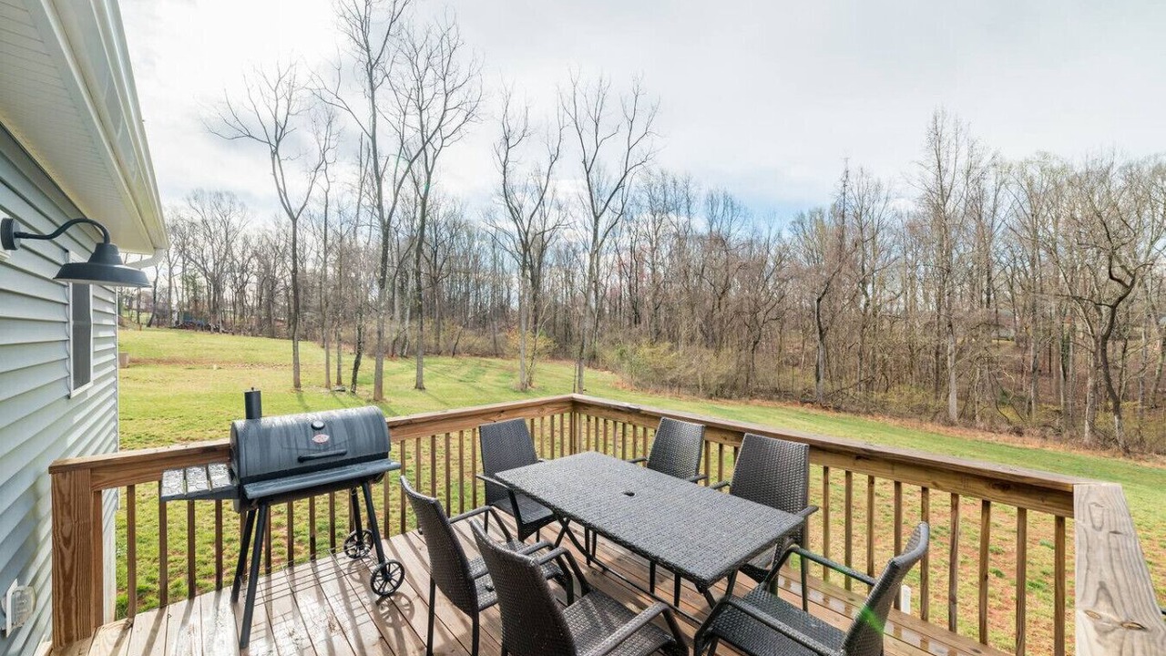 Photo of Outdoor in Madison Heights