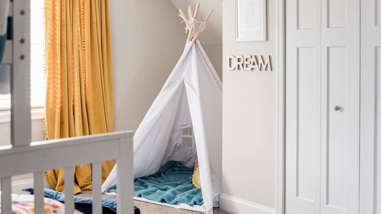 Photo of Bedroom in Madison Heights
