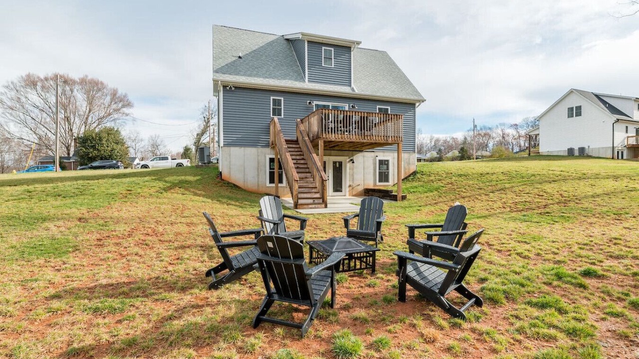 Photo of Outdoor in Madison Heights