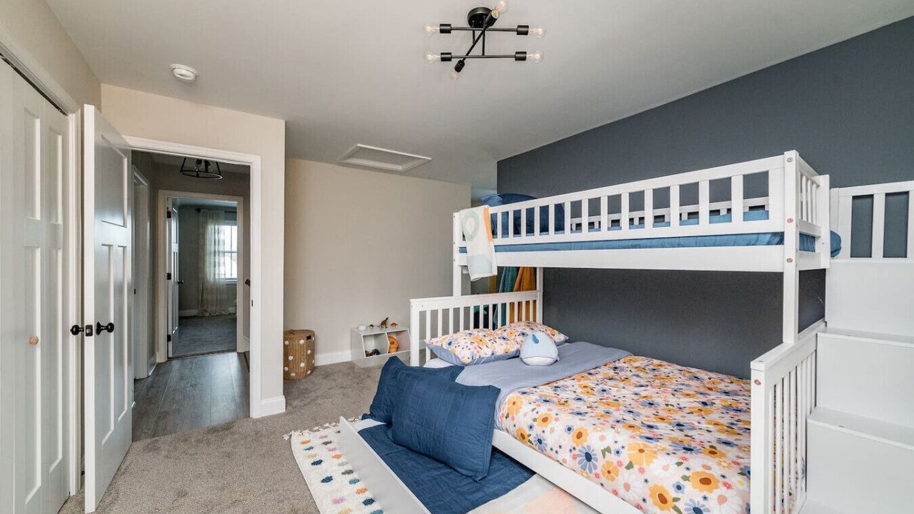 Photo of Bedroom in Madison Heights