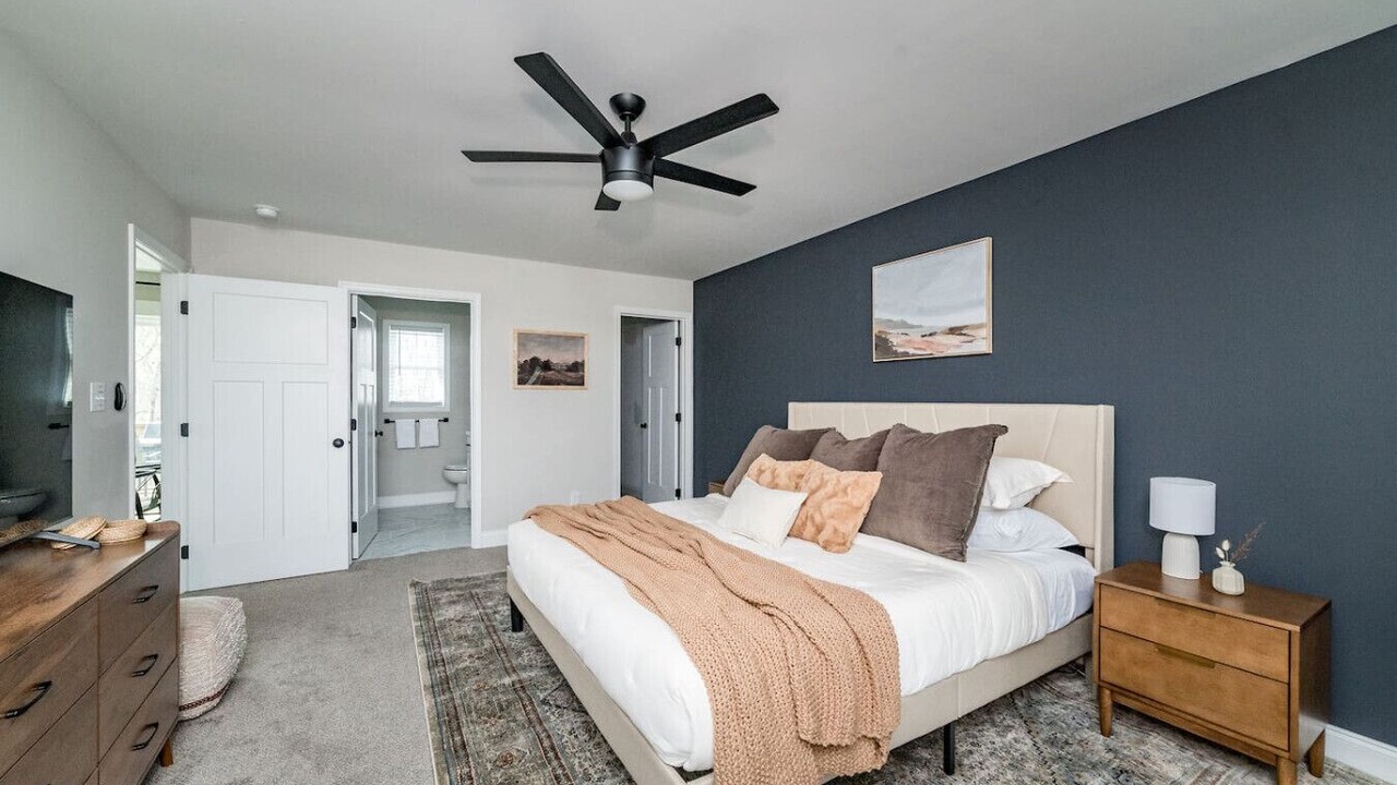 Photo of Bedroom in Madison Heights
