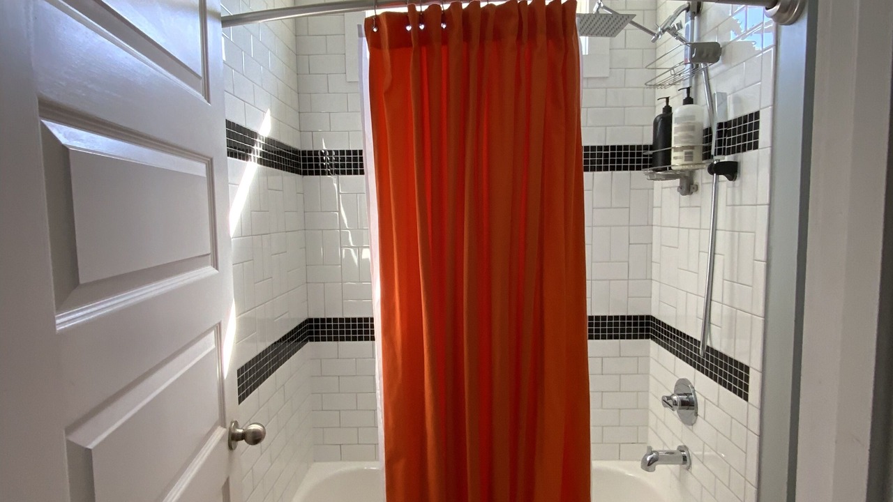 Photo of Bathroom in Shelby Hills